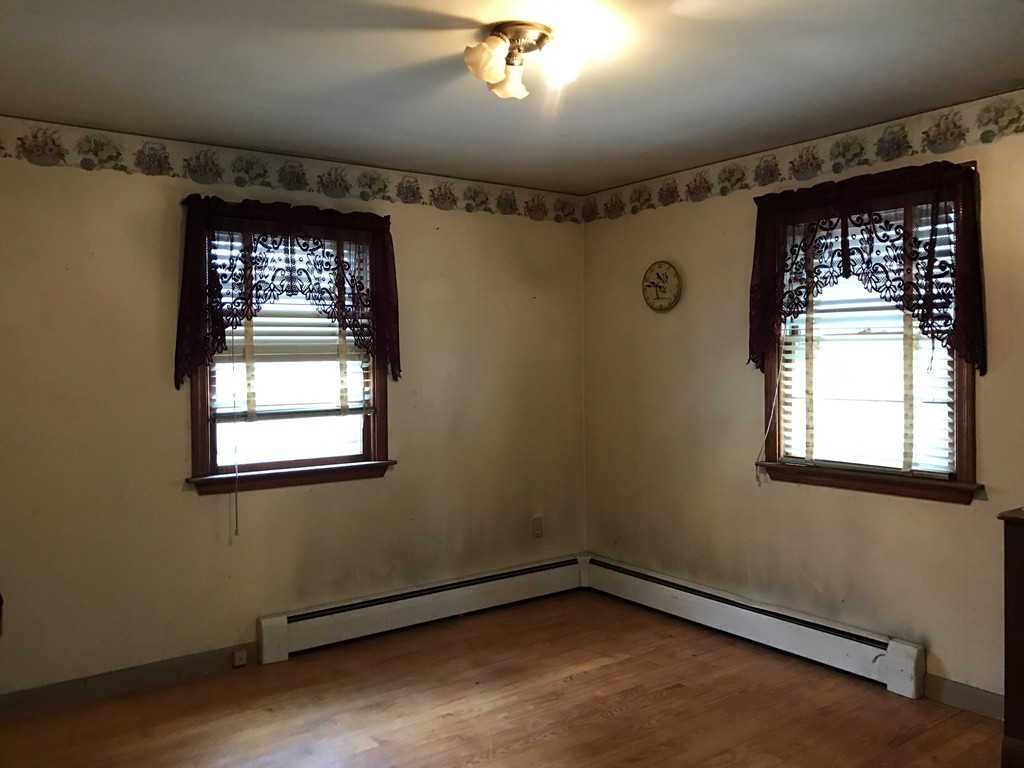 94 Richmond Road Freetown, MA 02702 - Photo 11 of 17 Gallery Image 11