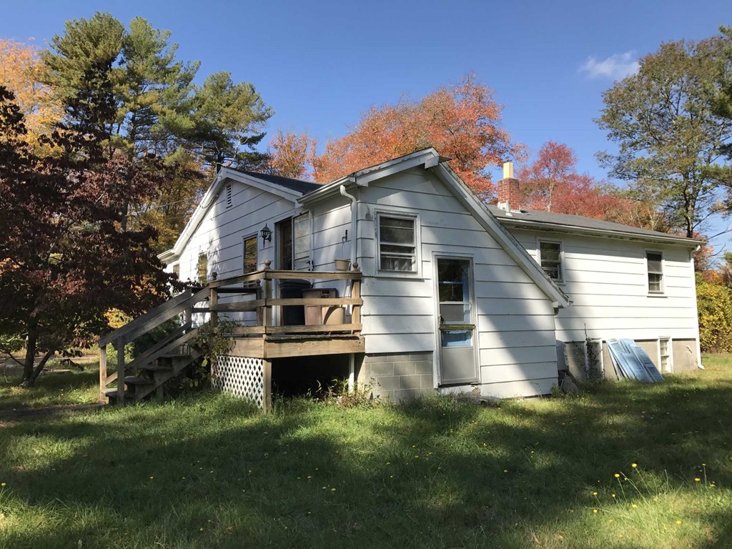 94 Richmond Road Freetown, MA 02702 - Photo 13 of 17 Gallery Image 13