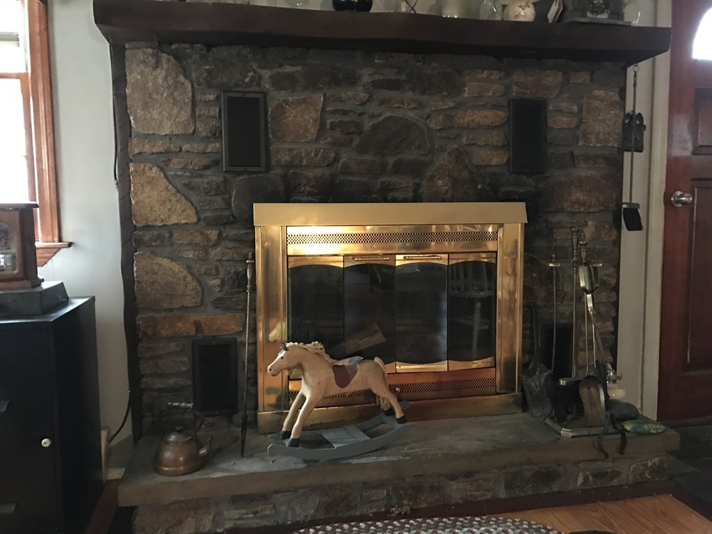 94 Richmond Road Freetown, MA 02702 - Photo 5 of 17 Gallery Image 5
