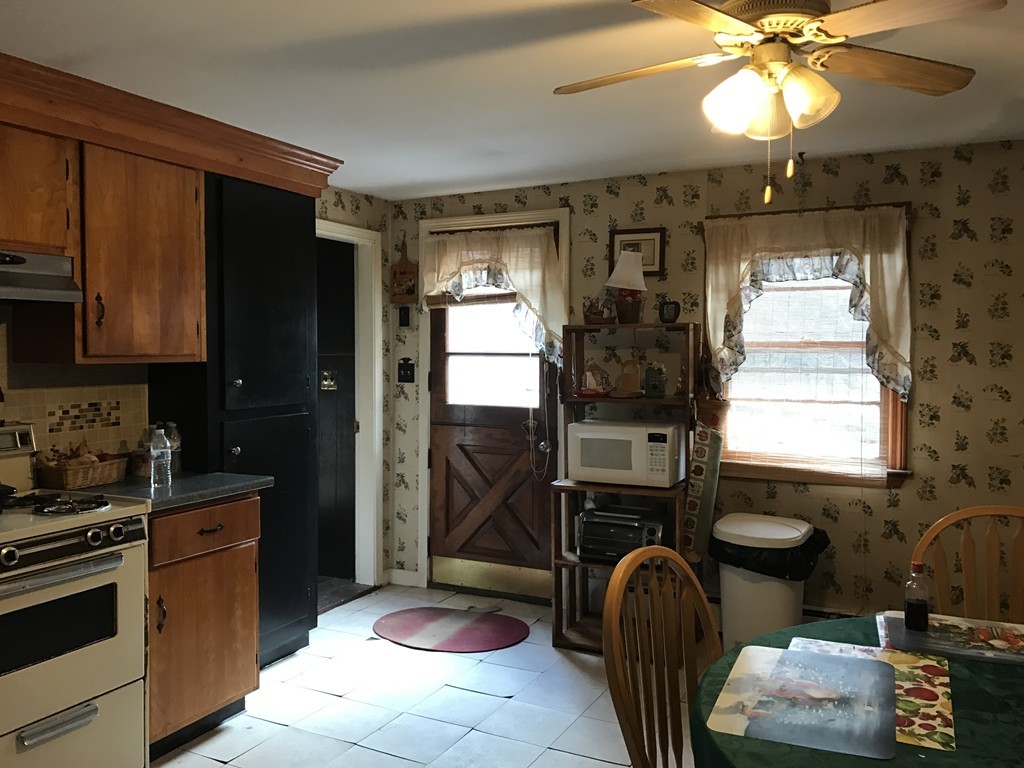 94 Richmond Road Freetown, MA 02702 - Photo 8 of 17 Gallery Image 8