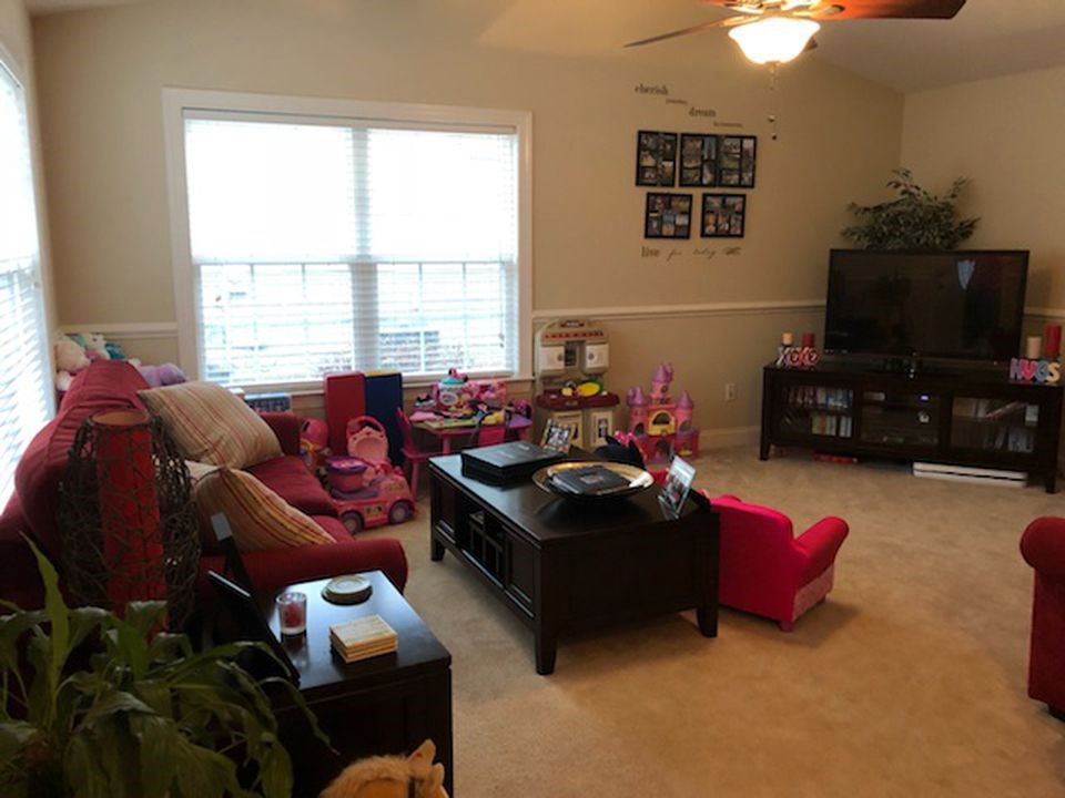 135 Duraleigh Road Anderson, SC 29621 - Photo 3 of 5