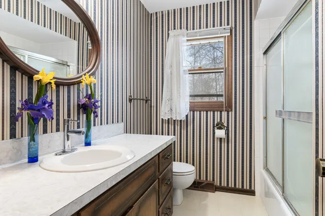 $380,000 | 1619 Sentinal Street Southwest, Wyoming, MI 49519