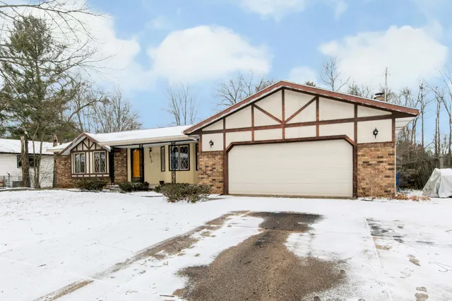 $380,000 | 1619 Sentinal Street Southwest, Wyoming, MI 49519