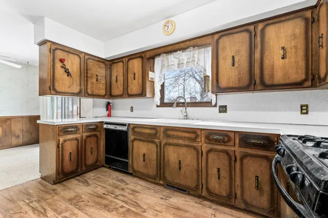 $380,000 | 1619 Sentinal Street Southwest, Wyoming, MI 49519