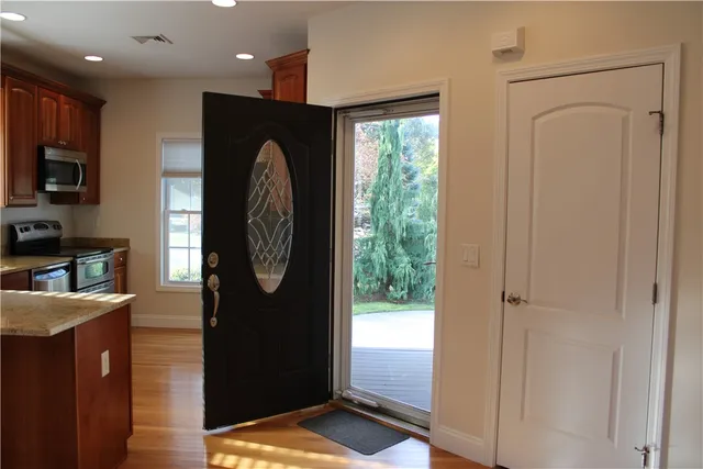 $3,100 | 5 Kristin Court, Coventry, RI 02816