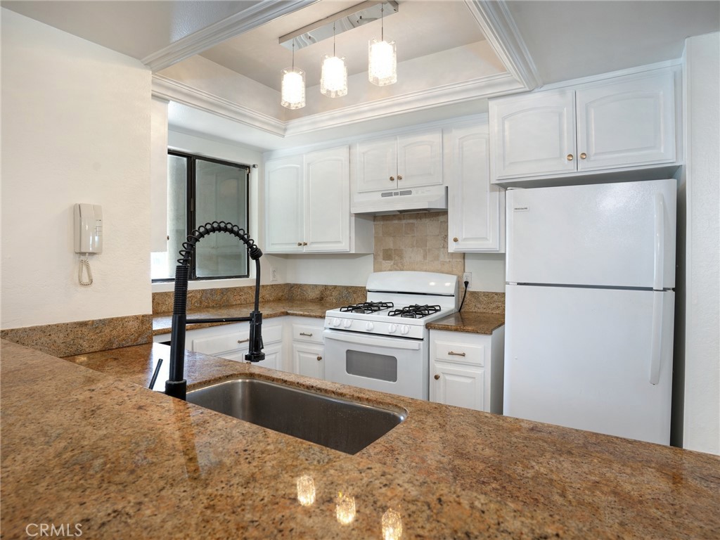 355 Pershing Drive, Unit B Playa del Rey, CA 90293 - Photo 22 of 42
