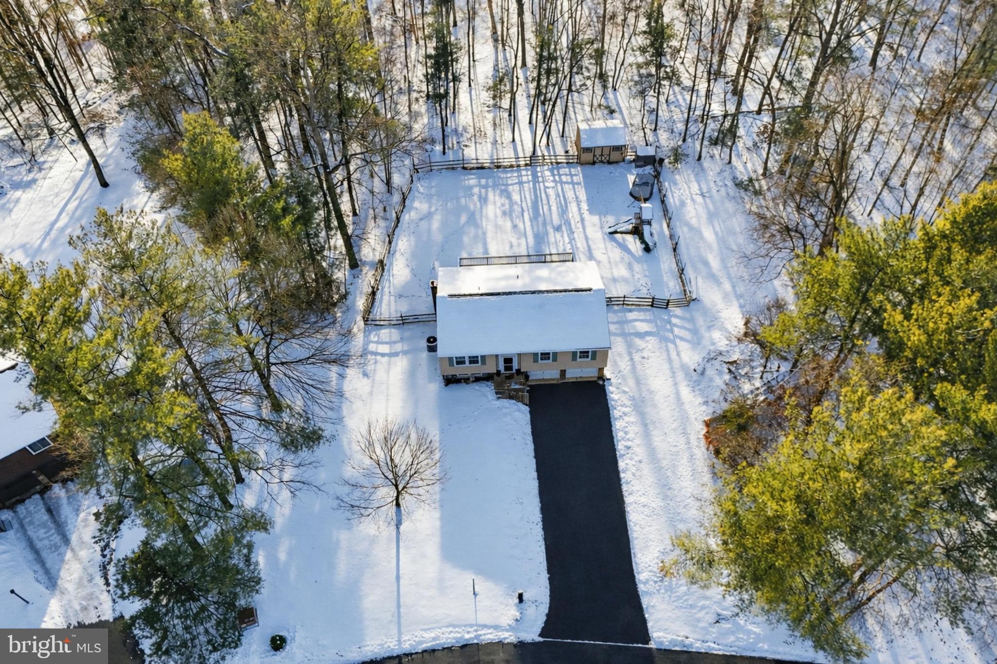 276 Oakbrook Drive Felton, PA 17322 - Photo 44 of 55 a view of entryway