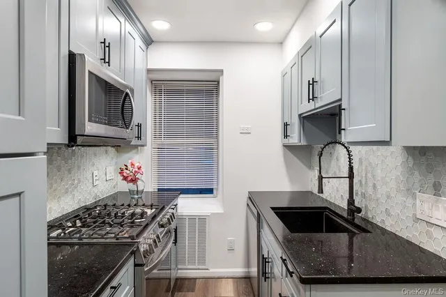 $195,000 | 70 Locust Avenue, Unit B101, New Rochelle, NY 10801