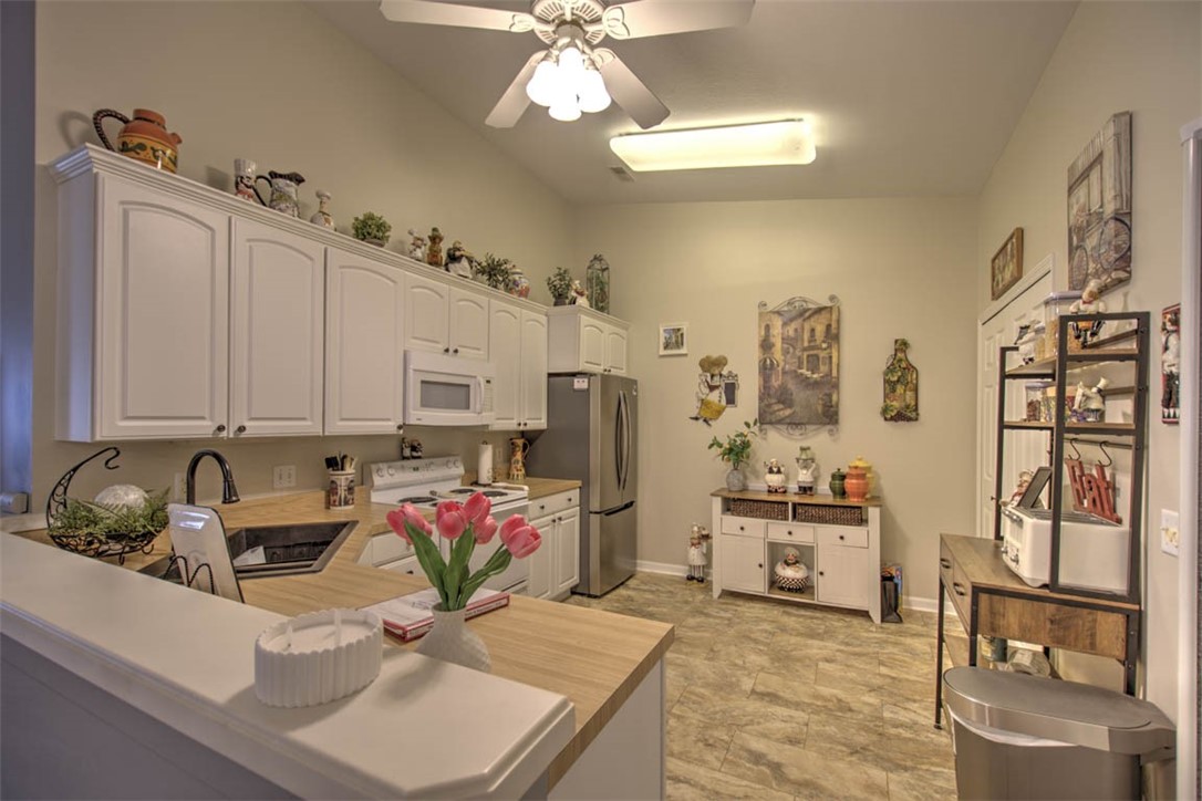 4785 Arbor Court Decatur, IL 62526 - Photo 11 of 23