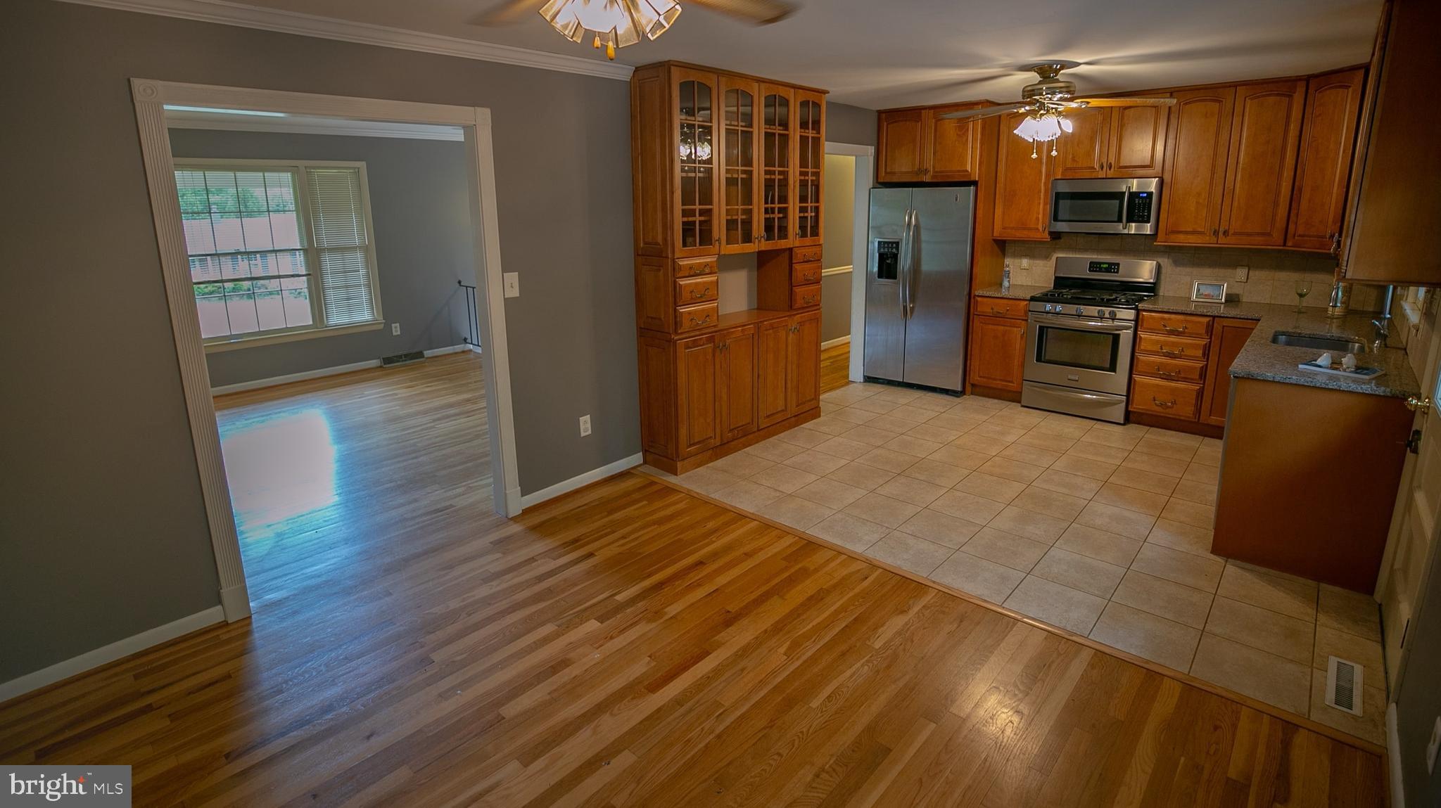 102 Bosun Road Arnold, MD 21012 - Photo 2 of 28 Gallery Image 2