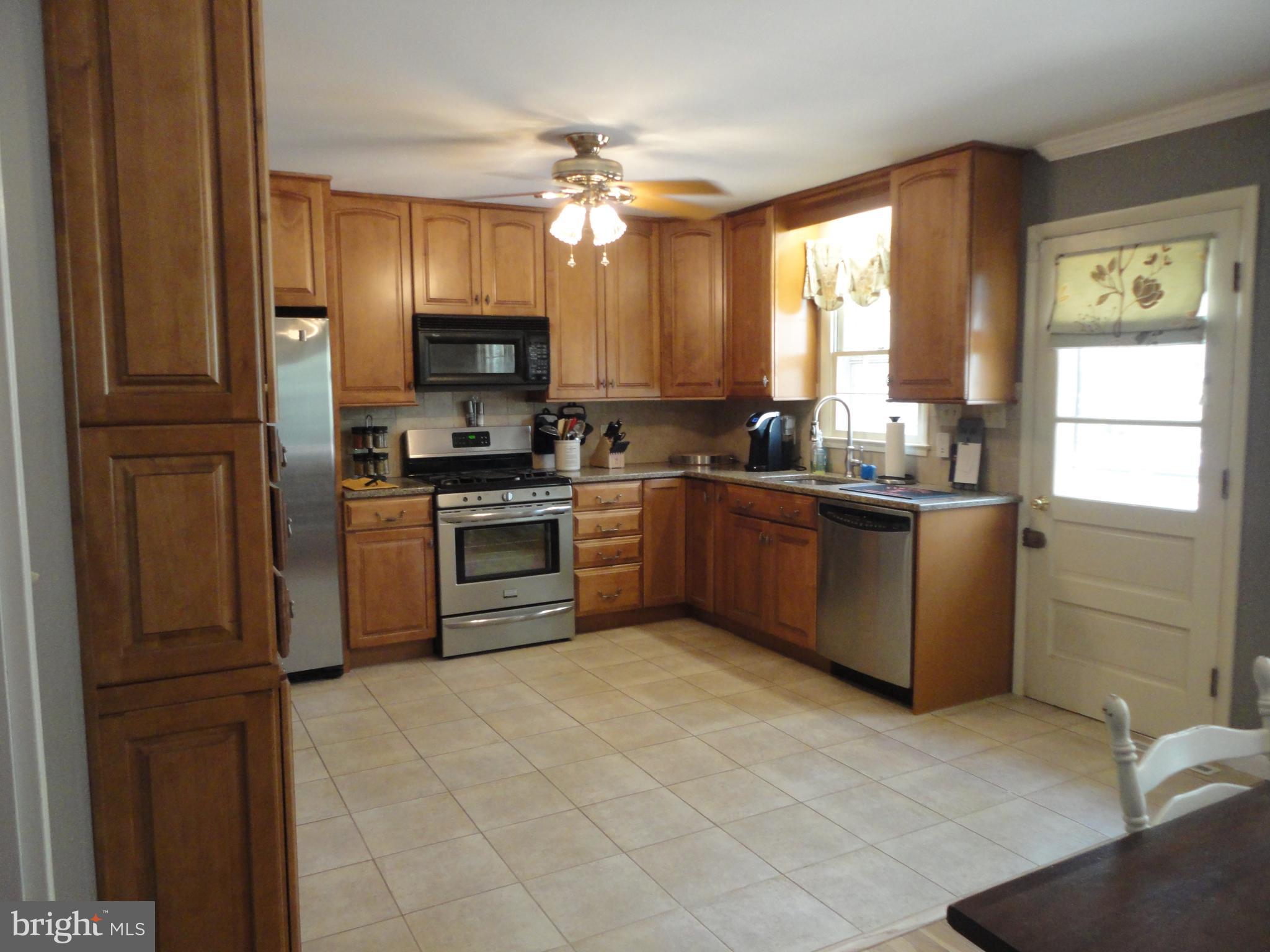 102 Bosun Road Arnold, MD 21012 - Photo 9 of 28 Gallery Image 9