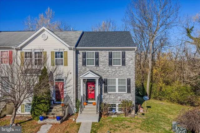 $299,900 | 43 Scarboro Drive, Bunker Hill, WV 25413