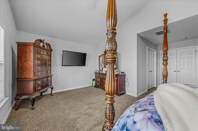 $299,900 | 43 Scarboro Drive, Bunker Hill, WV 25413