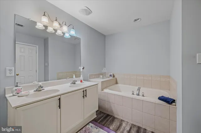 $299,900 | 43 Scarboro Drive, Bunker Hill, WV 25413