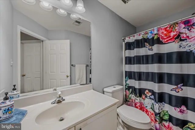 $299,900 | 43 Scarboro Drive, Bunker Hill, WV 25413