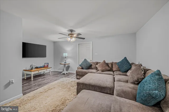 $299,900 | 43 Scarboro Drive, Bunker Hill, WV 25413