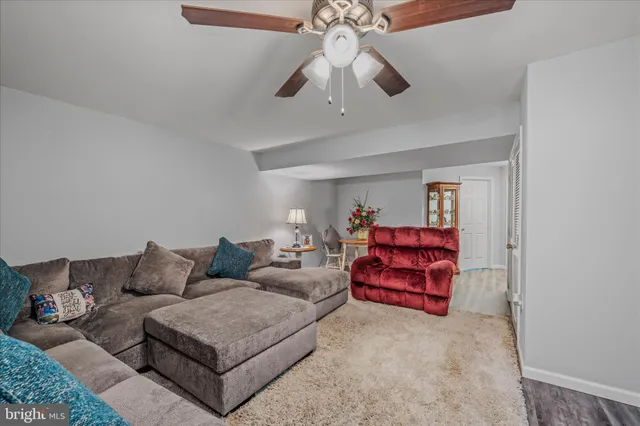 $299,900 | 43 Scarboro Drive, Bunker Hill, WV 25413