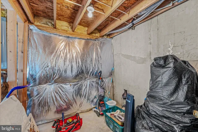 $299,900 | 43 Scarboro Drive, Bunker Hill, WV 25413