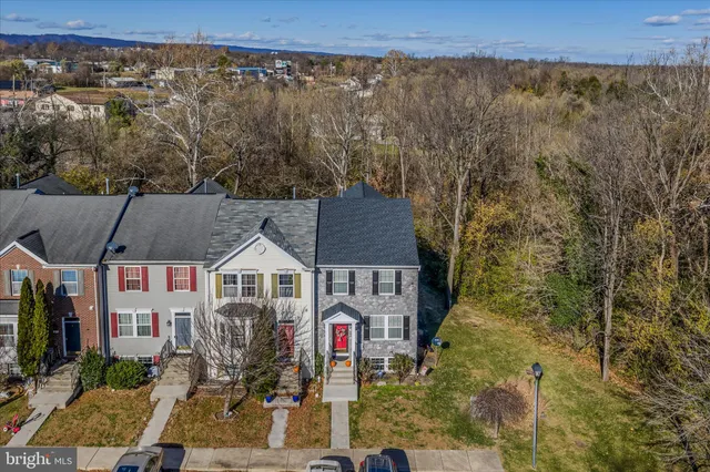 $299,900 | 43 Scarboro Drive, Bunker Hill, WV 25413