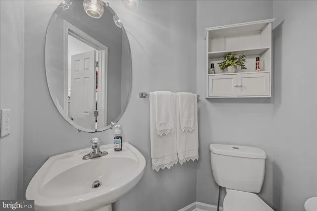 $299,900 | 43 Scarboro Drive, Bunker Hill, WV 25413