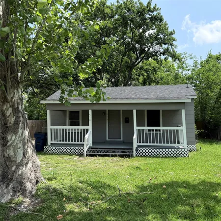 $1,250 | 516 Hurst Place, Angleton, TX 77515