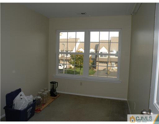 355 Lunar Road Piscataway, NJ 08854 - Photo 8 of 10 Gallery Image 8