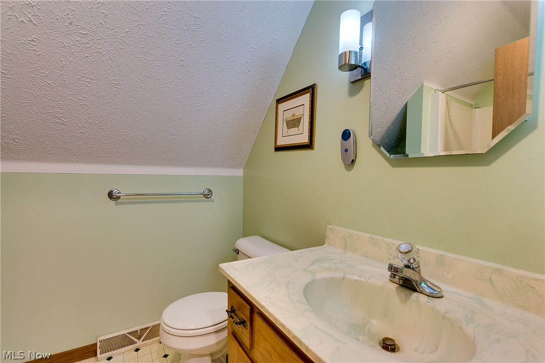 15344 Stillwell Road Huntsburg, OH 44046 - Photo 14 of 22 Gallery Image 14