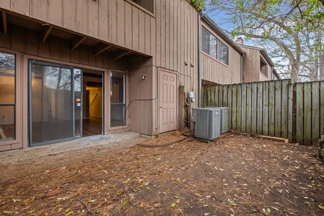 $117,000 | 4040 Graham Oaks Court, Unit 21, Memphis, TN 38122