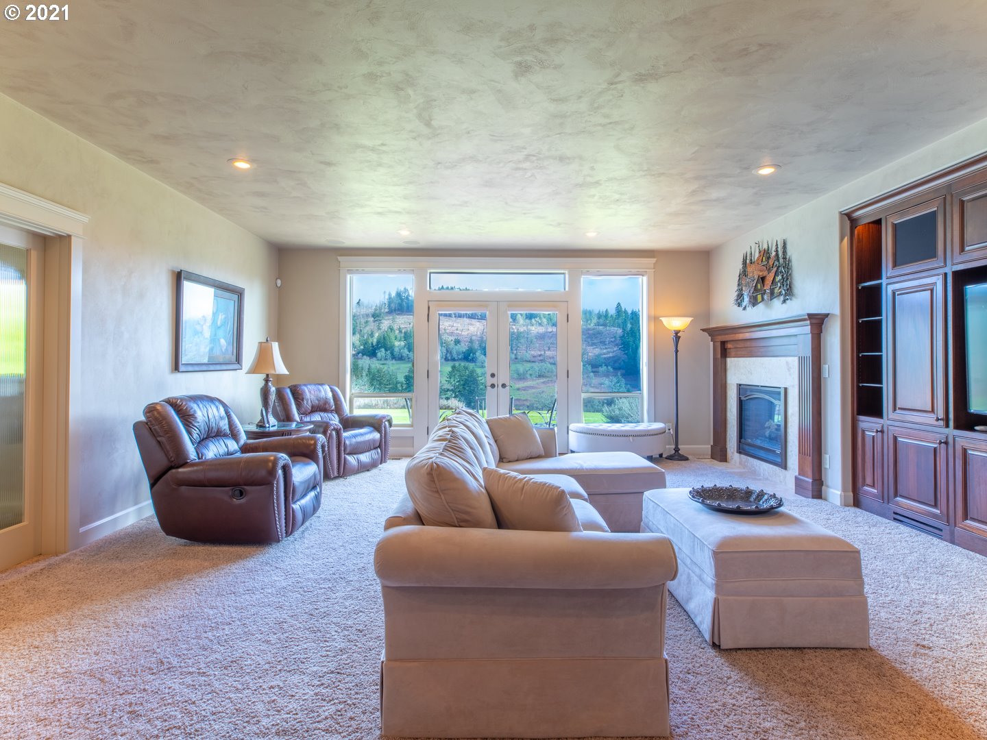 37001 Wallace Creek Road Springfield, OR 97478 - Photo 20 of 31 a living room with fireplace furniture and a large window