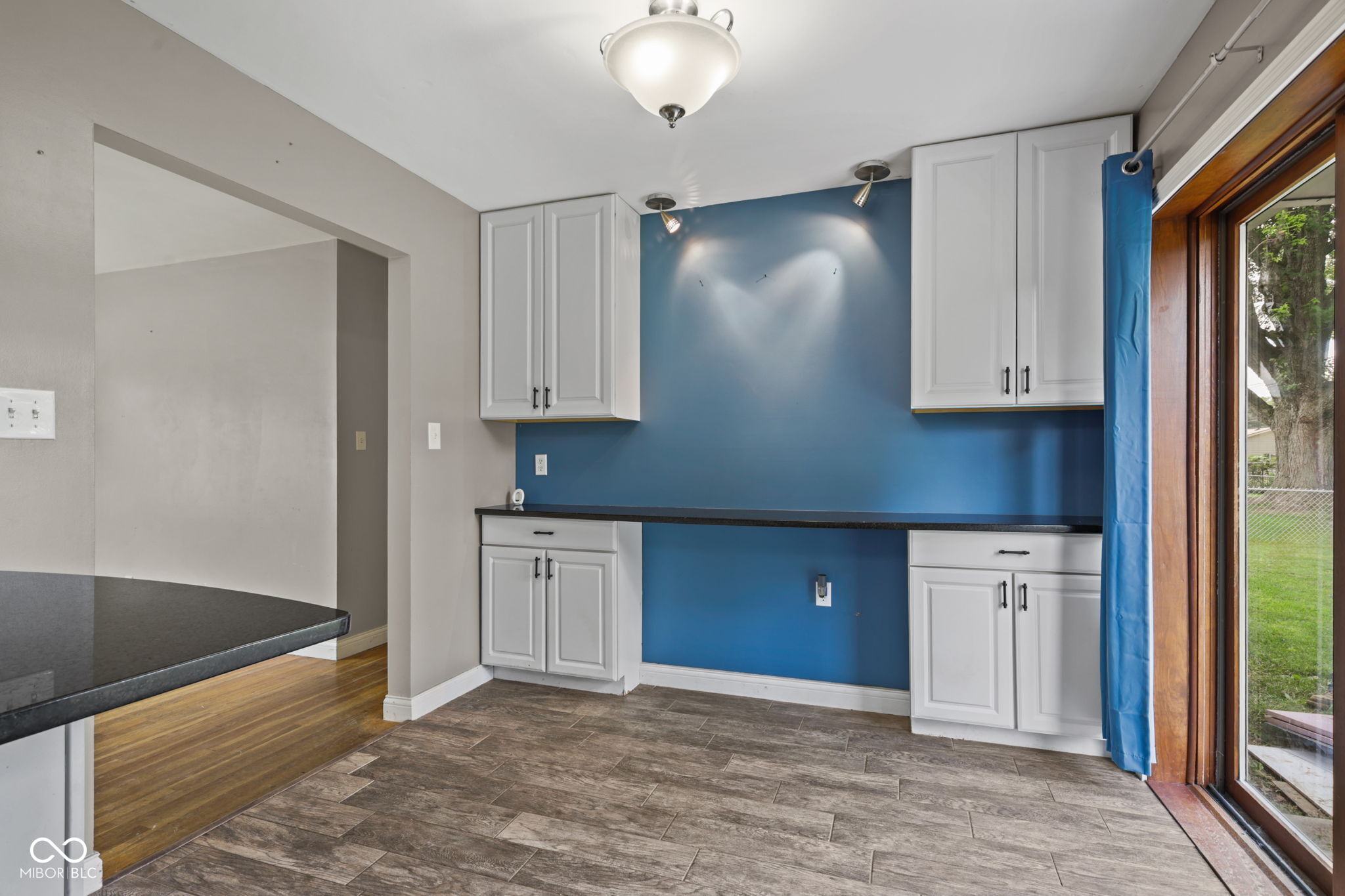 714 Howard Road Greenwood, IN 46142 - Photo 8 of 26 Gallery Image 8