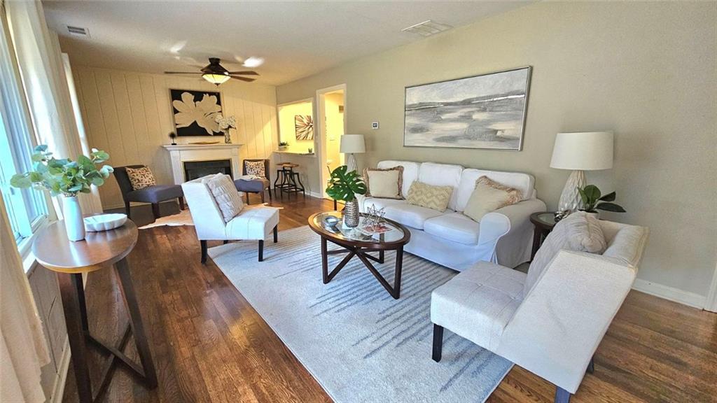 2343 Hunting Valley Drive Decatur, GA 30033 - Photo 2 of 22