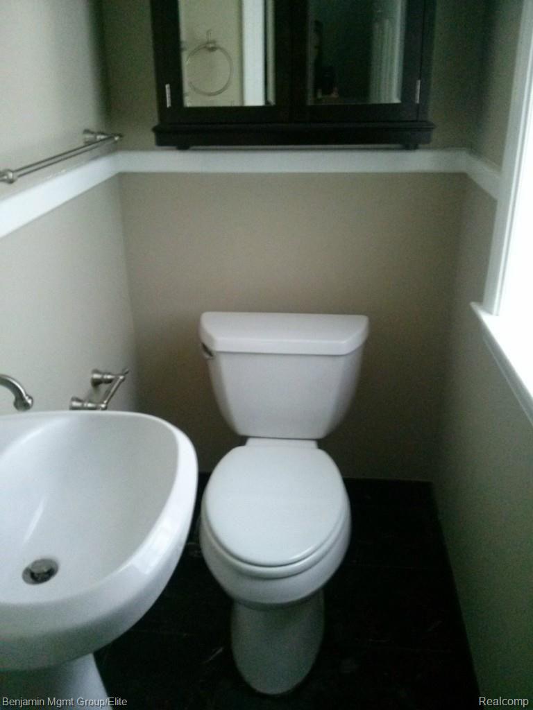 14616 Stahelin Road Detroit, MI 48223 - Photo 8 of 17 Half bath - 1st floor