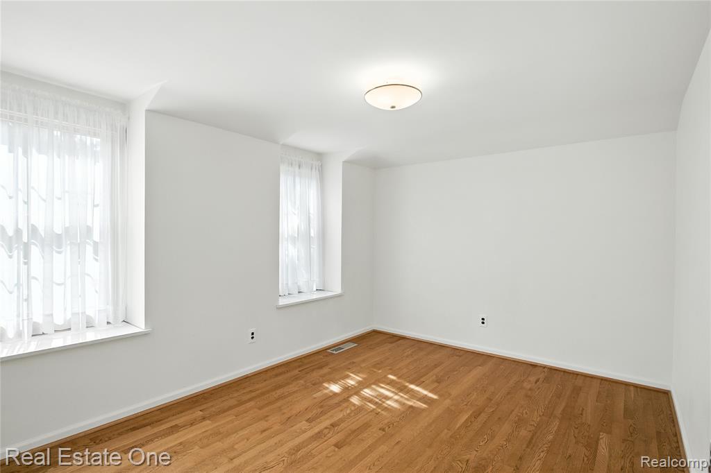 604 Longford Drive Rochester Hills, MI 48309 - Photo 29 of 39