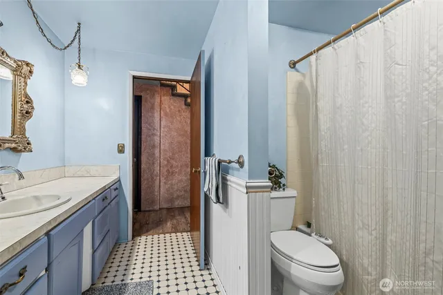 $849,000 | 8204 42nd Street West, University Place, WA 98466