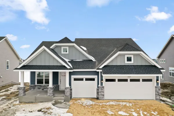 $484,800 | 7525 Lotus Lane, Lino Lakes, MN 55038