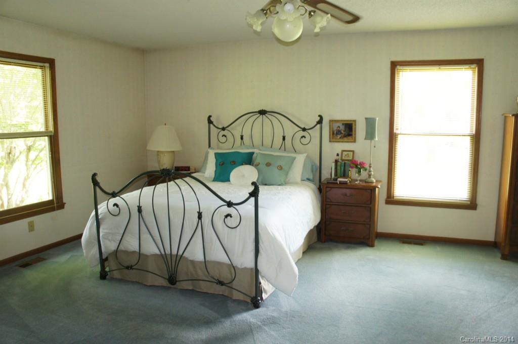 208 Smith Road Mount Holly, NC 28120 - Photo 14 of 22 Gallery Image 14