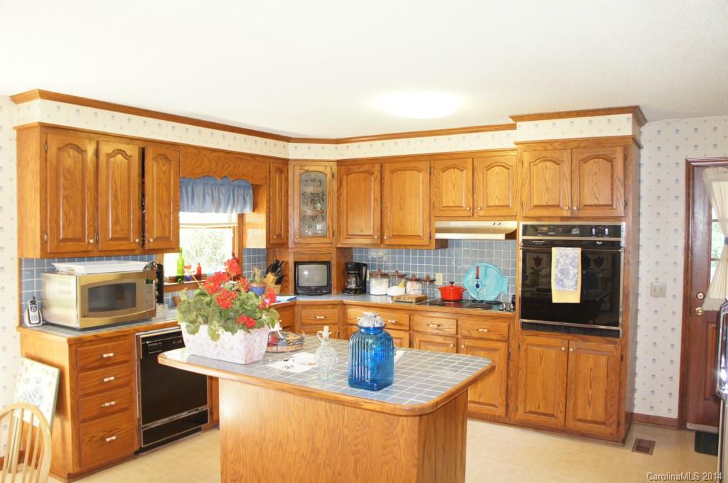 208 Smith Road Mount Holly, NC 28120 - Photo 9 of 22 Gallery Image 9