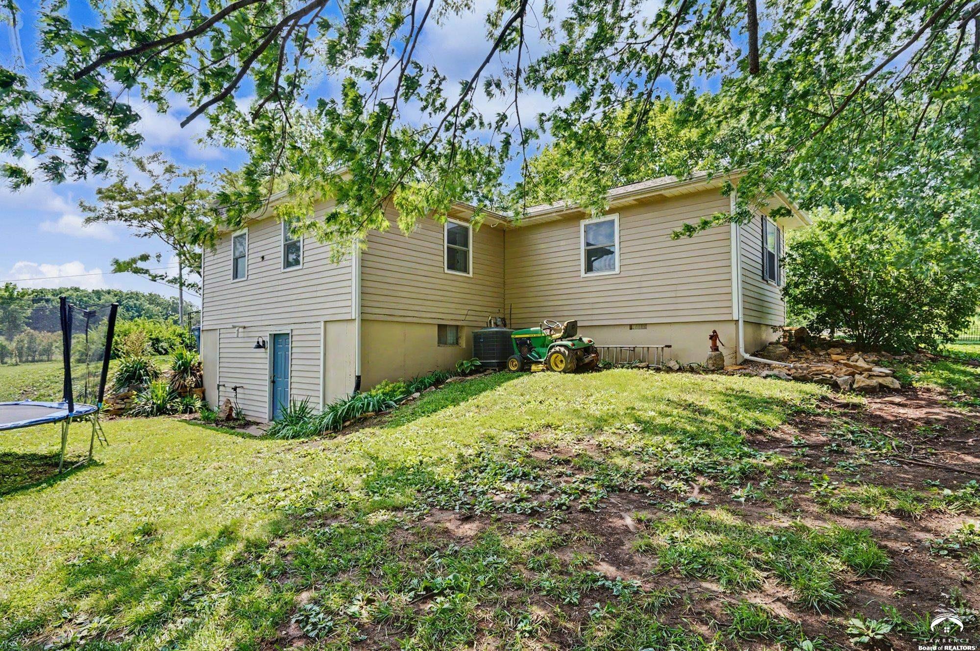 1748 East 800 Road Lawrence, KS 66049 - Photo 30 of 56