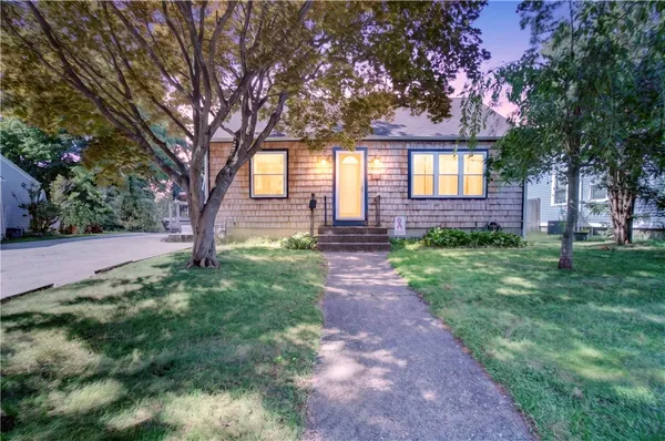 $399,900 | 333 Maple Street, Warwick, RI 02888
