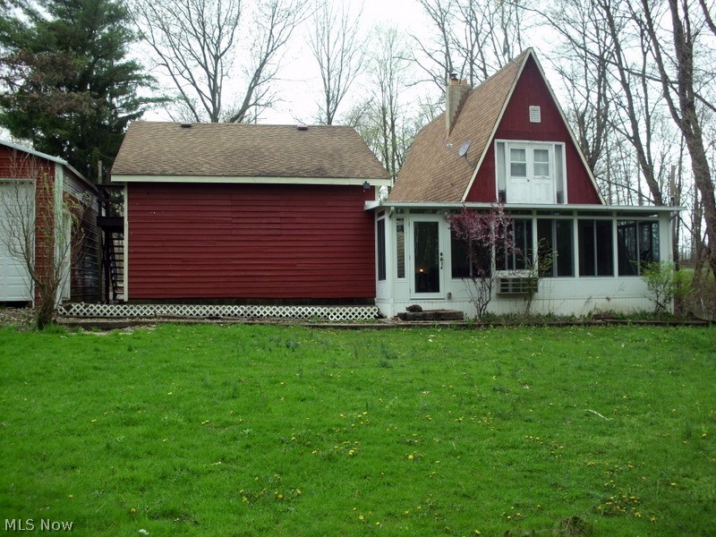 17811 Owen Road Middlefield, OH 44062 - Photo 3 of 29 Gallery Image 3