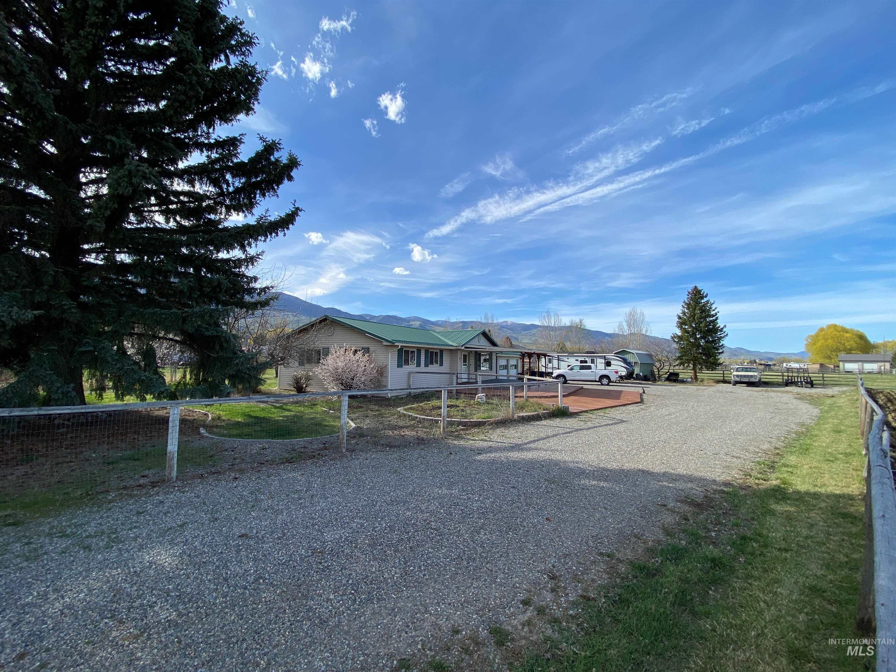 7 Apache Way Salmon, ID 83467 - Photo 1 of 36
