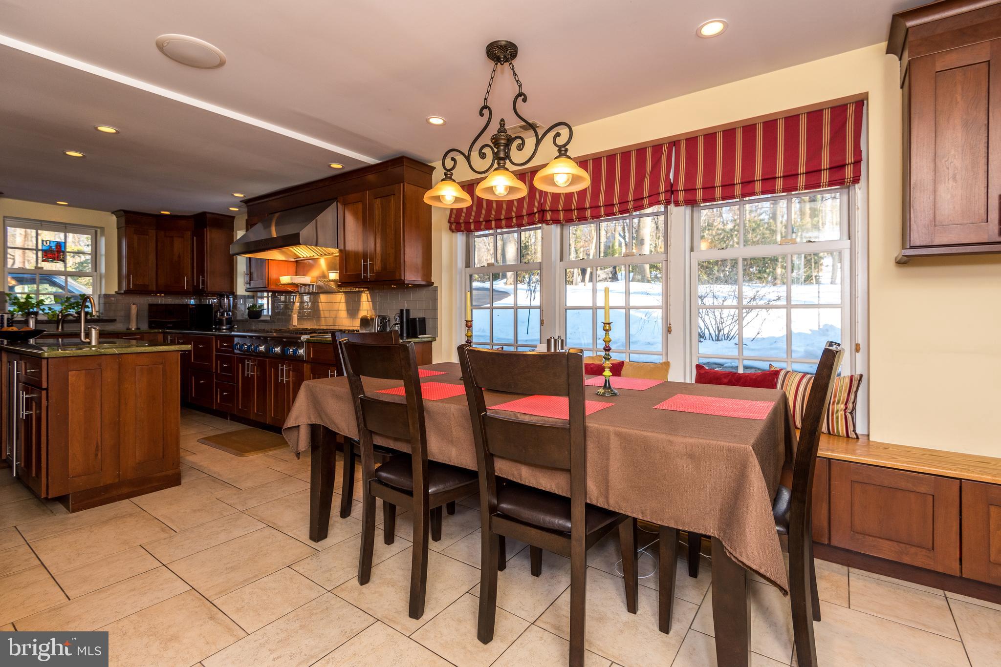 501 Edann Road Glenside, PA 19038 - Photo 17 of 60 Dining Room - Window Seat