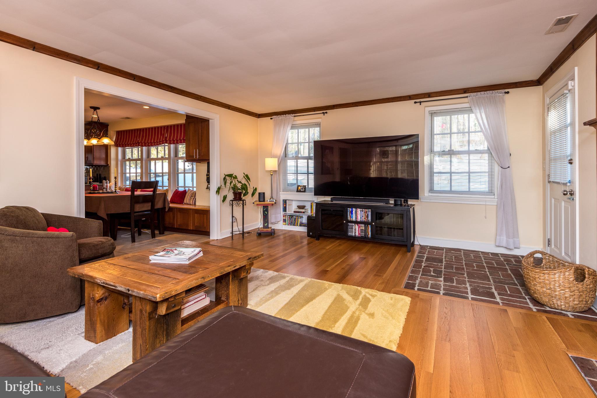 501 Edann Road Glenside, PA 19038 - Photo 20 of 60 Living Room - Door To Outside / Studio