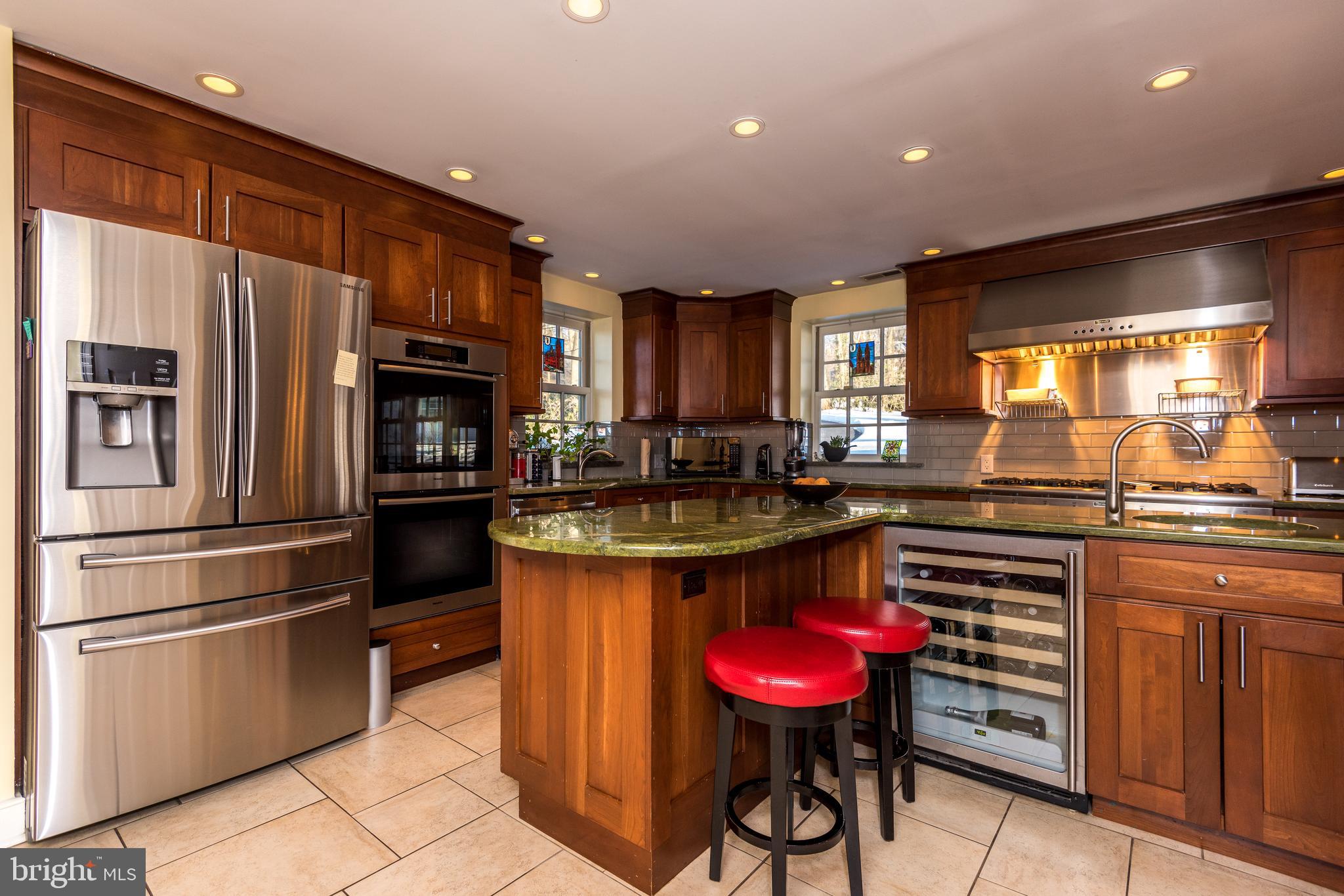 501 Edann Road Glenside, PA 19038 - Photo 5 of 60 Gourmet Kitchen - Breakfast Bar