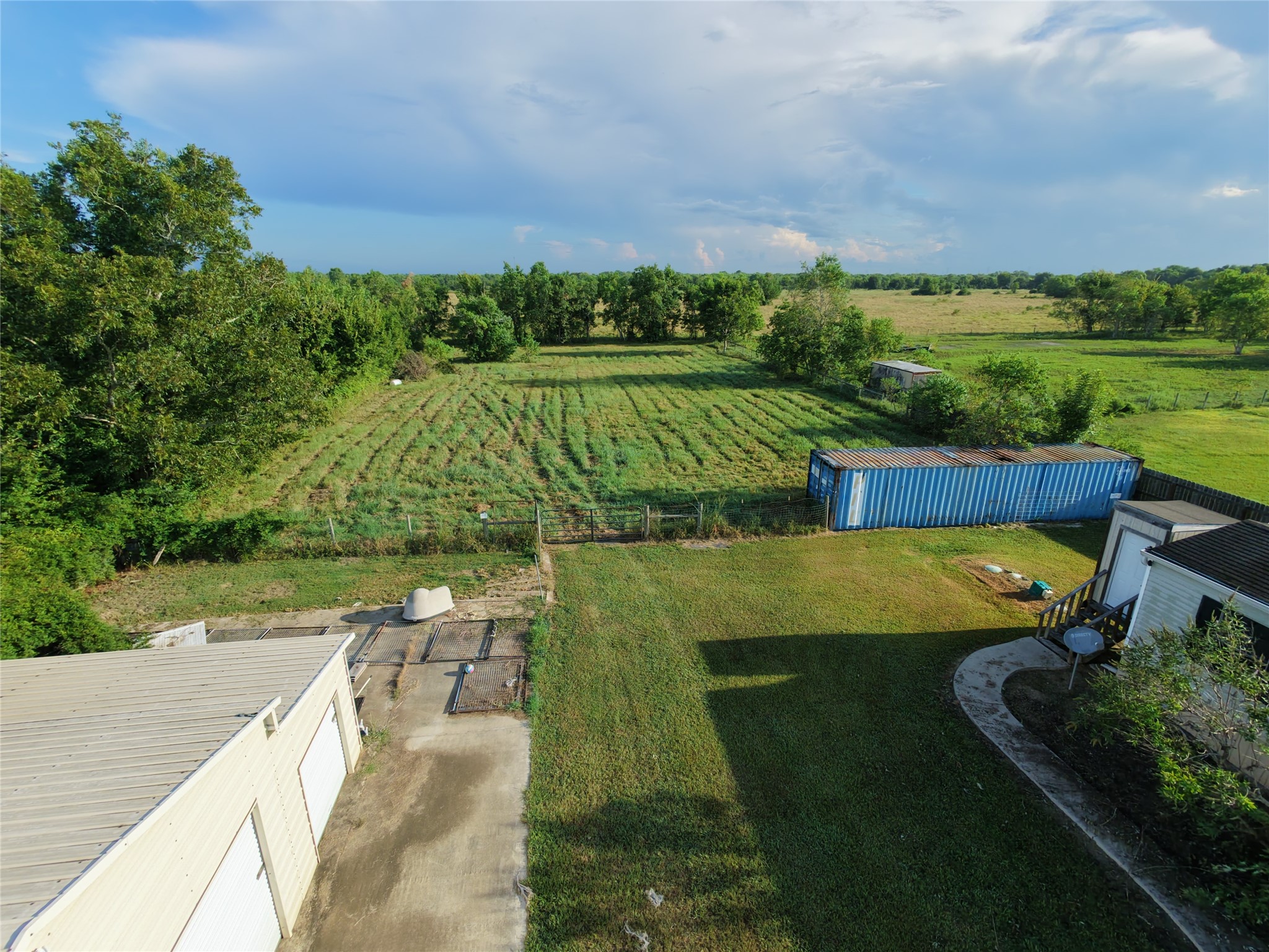 555 Legion Road Angleton, TX 77515 - Photo 4 of 6 Gallery Image 4