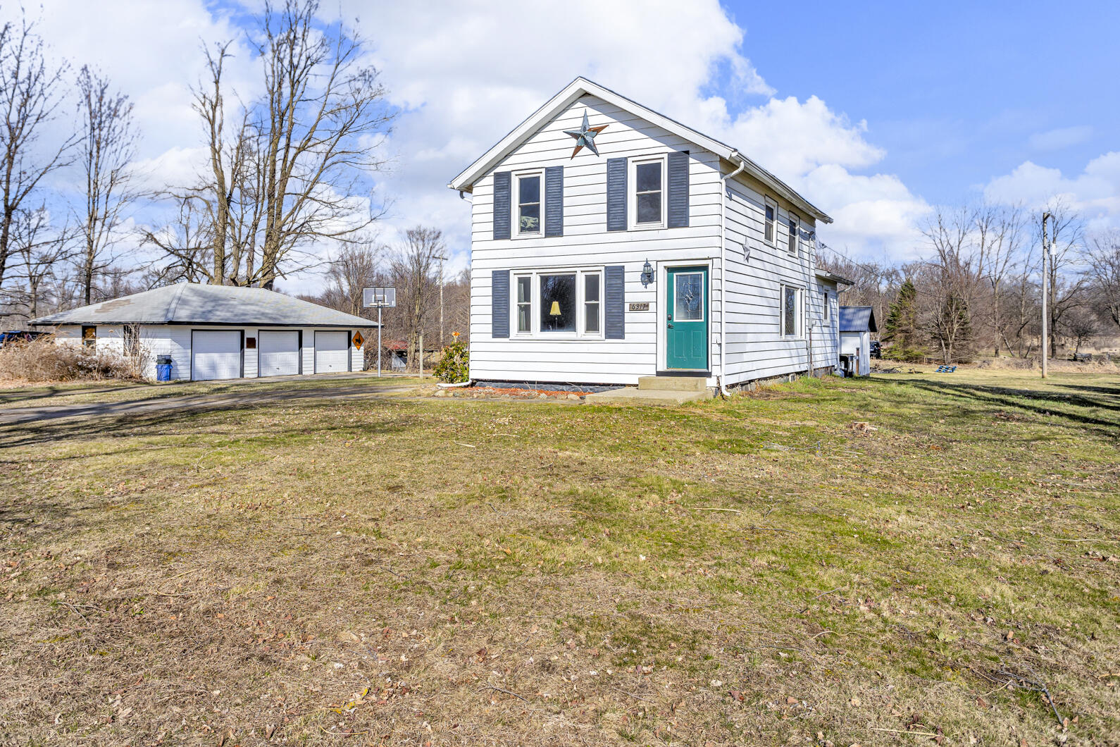 6317 Cooper Road Jackson, MI 49201 - Photo 1 of 41 0N0A2857