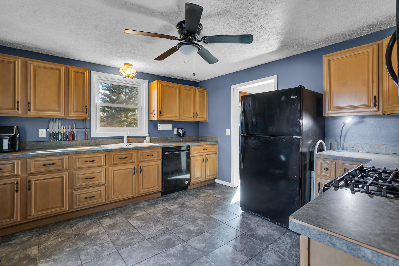 6317 Cooper Road Jackson, MI 49201 - Photo 4 of 41 0N0A2903