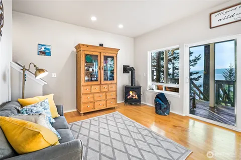 $639,000 | 18184 Capet Zalsiluce Road, La Conner, WA 98257