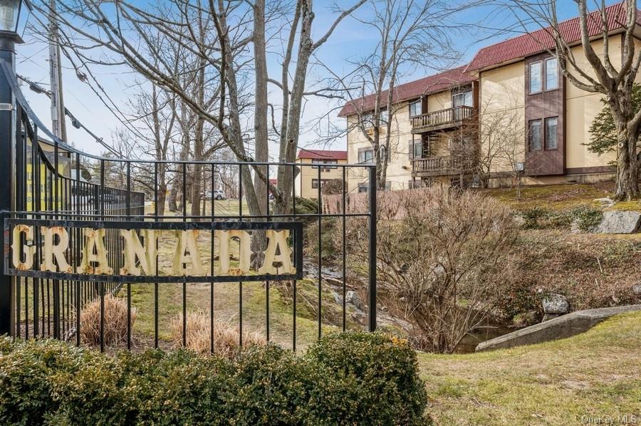 11 Granada Crescent, Unit 6, White Plains, NY 10603 Compass