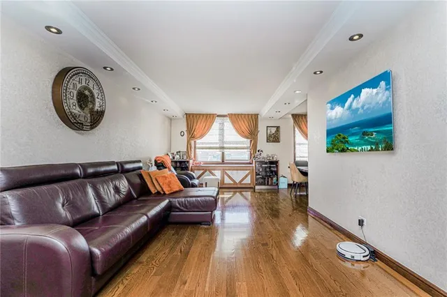 $599,000 | 735 Avenue West, Unit 3F | Sheepshead Bay